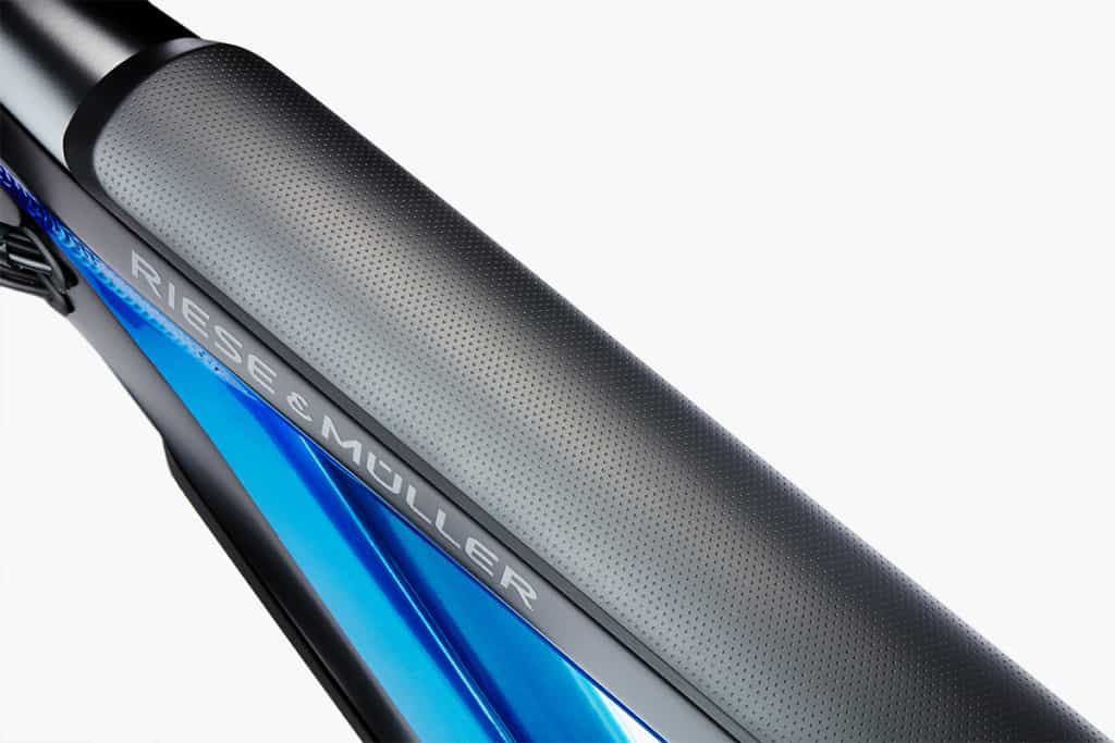 18_hlf_supercharger_dualbattery_electric-blue_3840