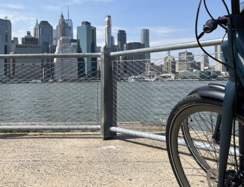 Fiets door New York City op een Gazelle fiets